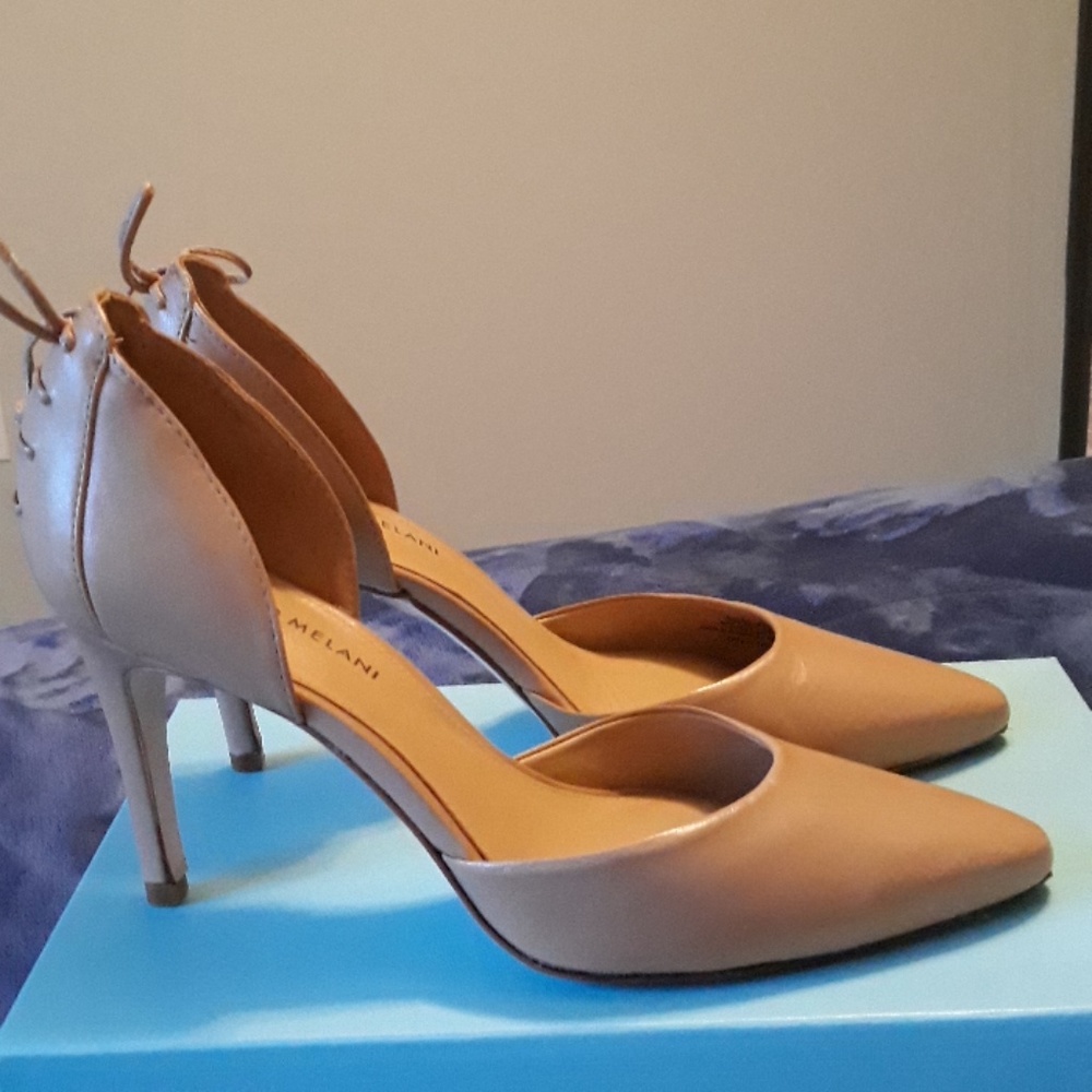 High Heels - Picture 5 of 7